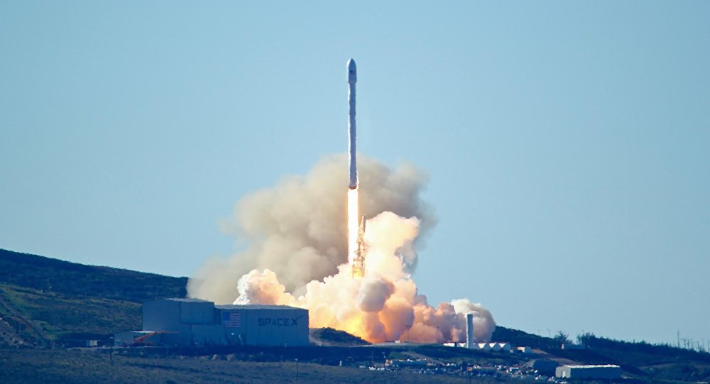 Казахстан запустит спутники на ракете Илона Маска