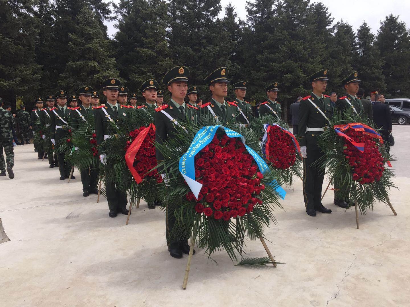 Память погибших в 1945 году в Китае воинов-казахстанцев почтили в КНР