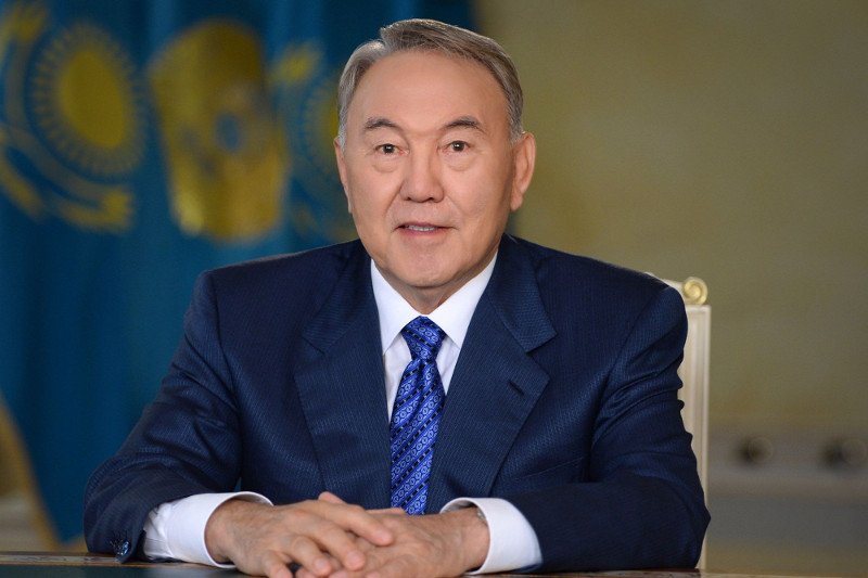 Нурсултан Назарбаев поздравил шахтеров страны с профессиональным праздником
