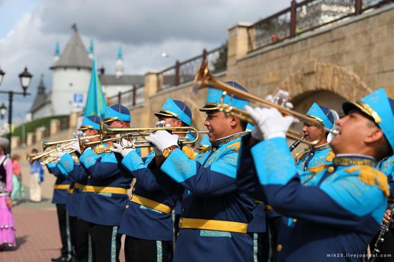 Оркестр Нацгвардии Казахстана выступил на Ленинградском вокзале в Москве