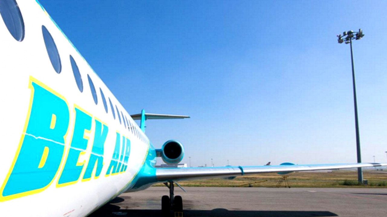 Казахстанцам рекомендуют временно воздержаться от покупки билетов Bek Air