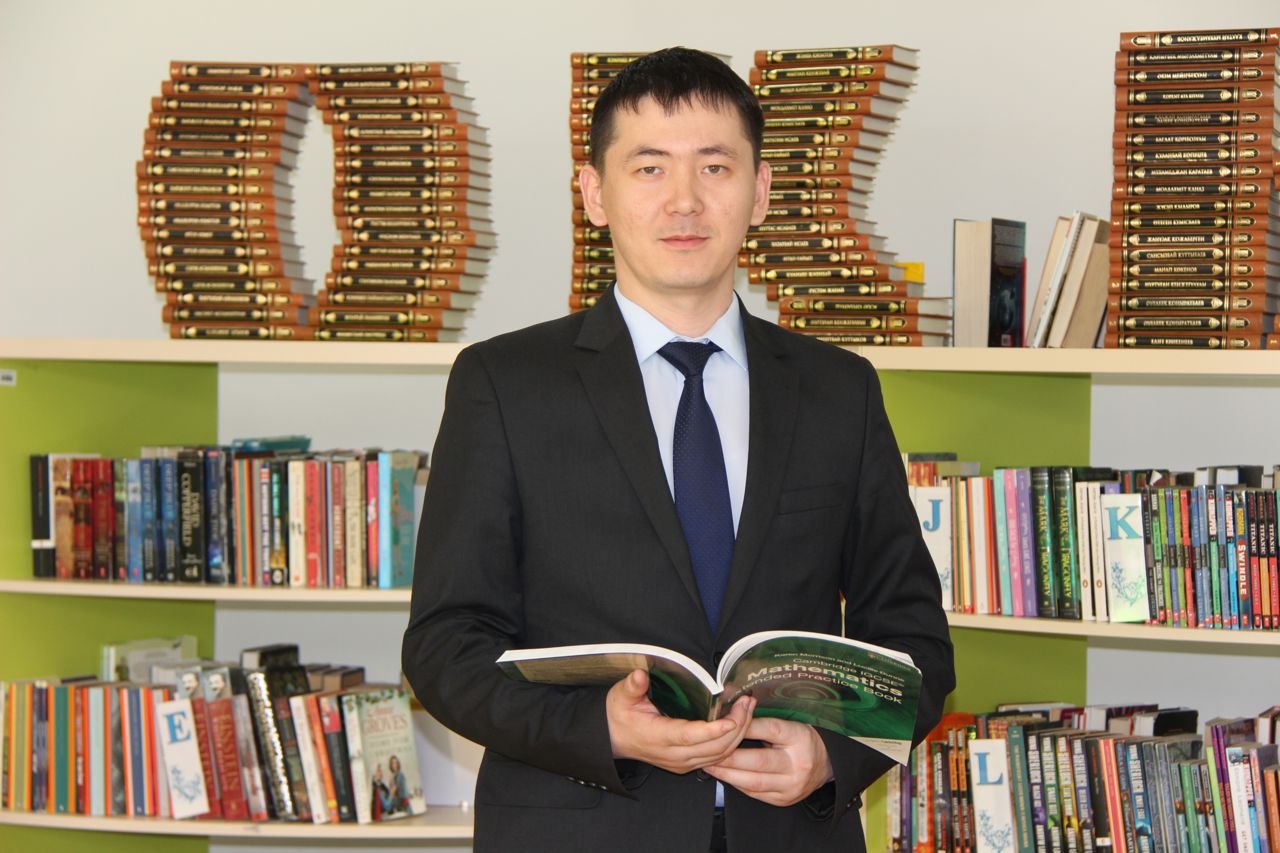 Учитель Кызылординской НИШ создал бесплатный математический сайт на казахском языке