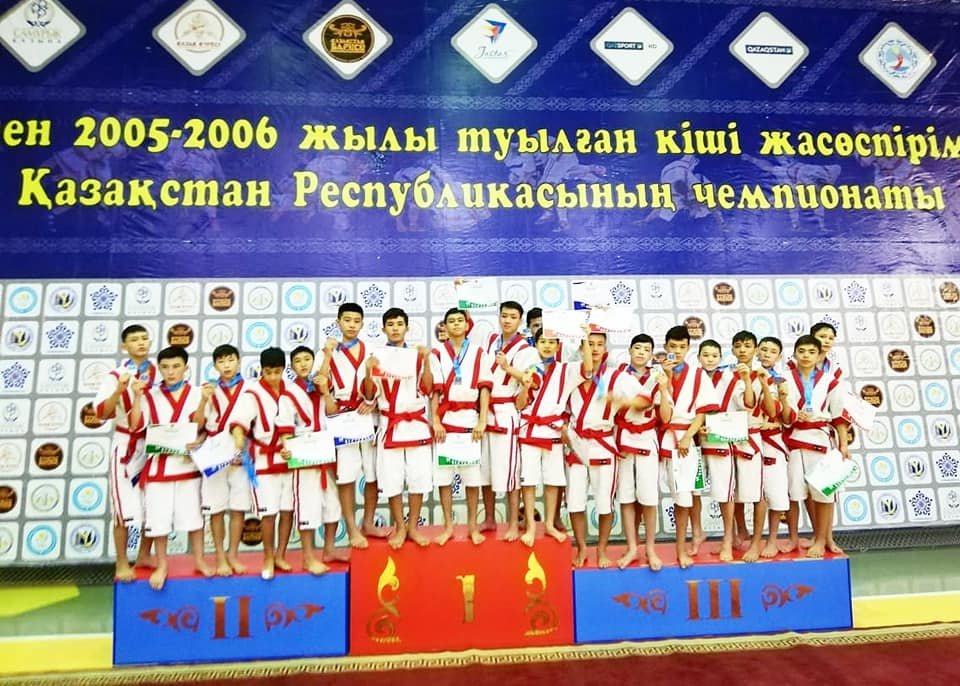 Кызылординские борцы - чемпионы страны