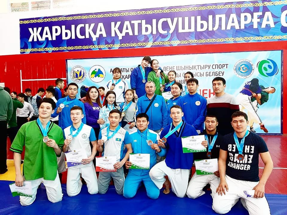 Кызылординские борцы завоевали 16 медалей