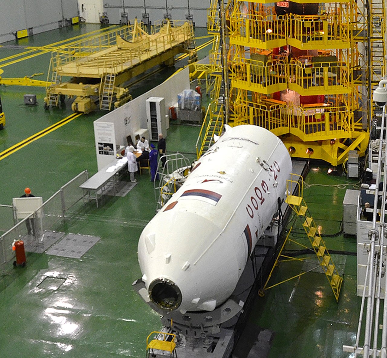 На космодроме Байконур идет подготовка к пилотируемому запуску