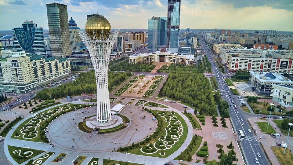 В Нур-Султане и Алматы объявлен карантин