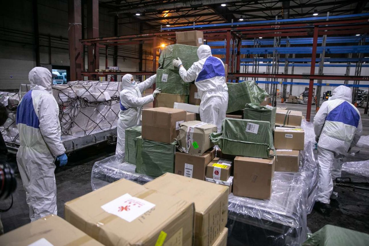 В Алматы доставили около 500 килограммов гуманитарной помощи из Китая
