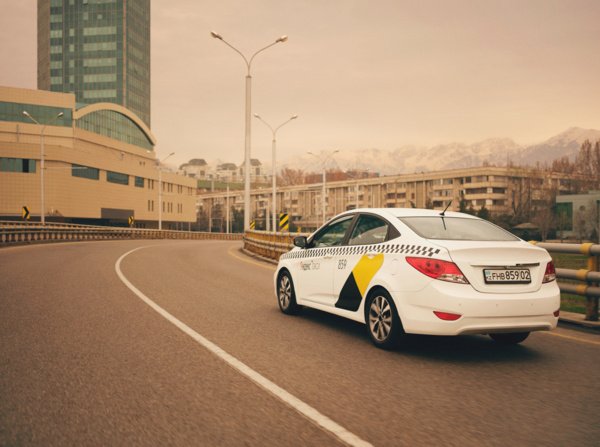 Яндекс.Такси запустил программу помощи водителям и курьерам, пострадавшим от Covid-19