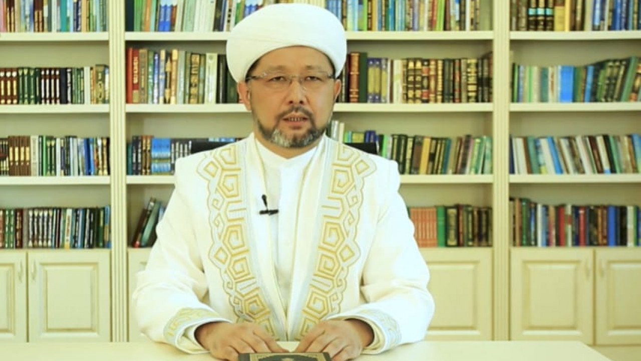 Верховный муфтий РК призвал мусульман мира одновременно помолиться во время жума намаза