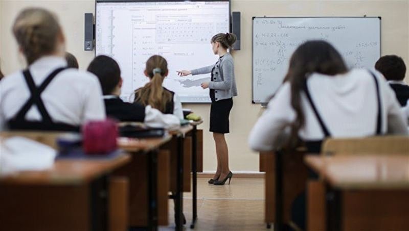 Выпускные экзамены для 9 и 11 классов отменили в Казахстане