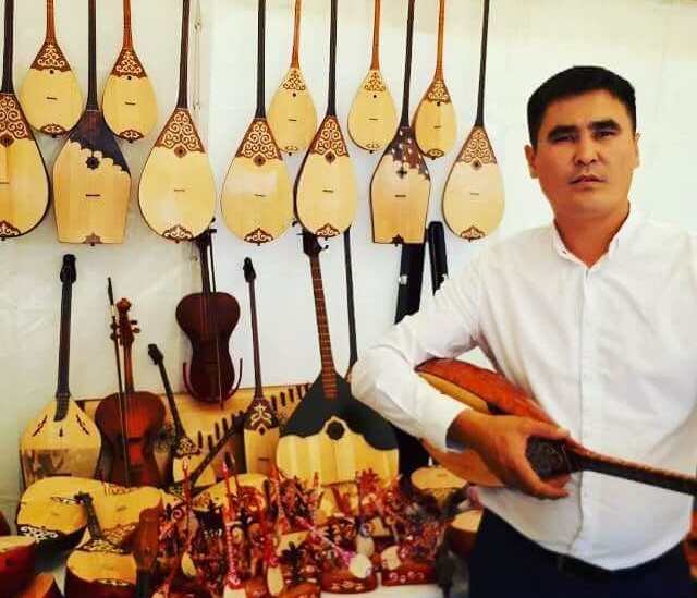 В Кызылорде по программе «Еңбек» поддержан проект по изготовлению народных инструментов