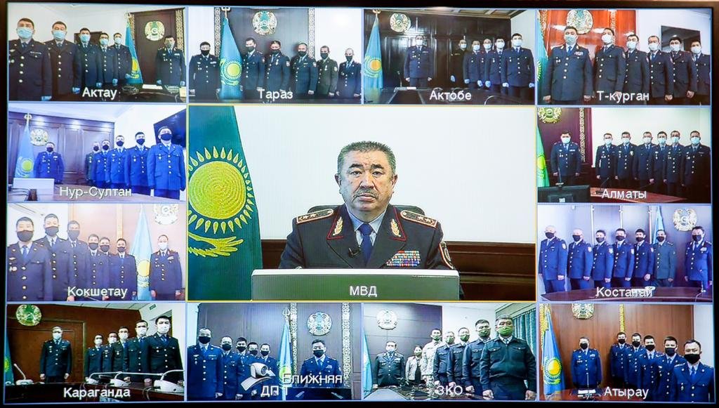 Кызылординские полицейские награждены медалями «Өртте көрсеткен қайсарлығы үшін»