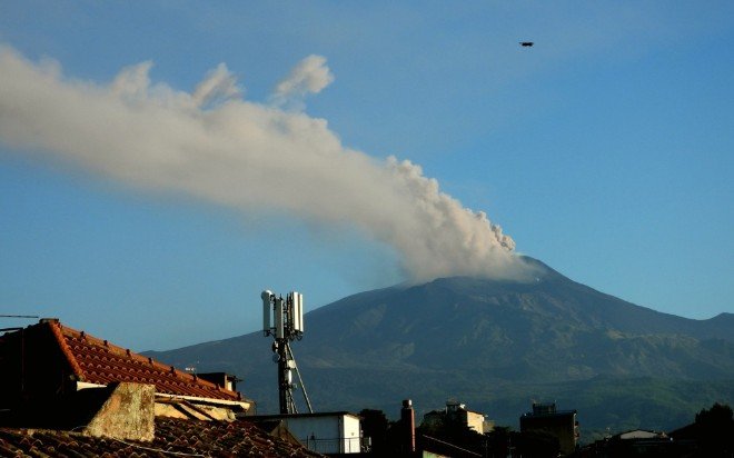 Проснулся вулкан Этна