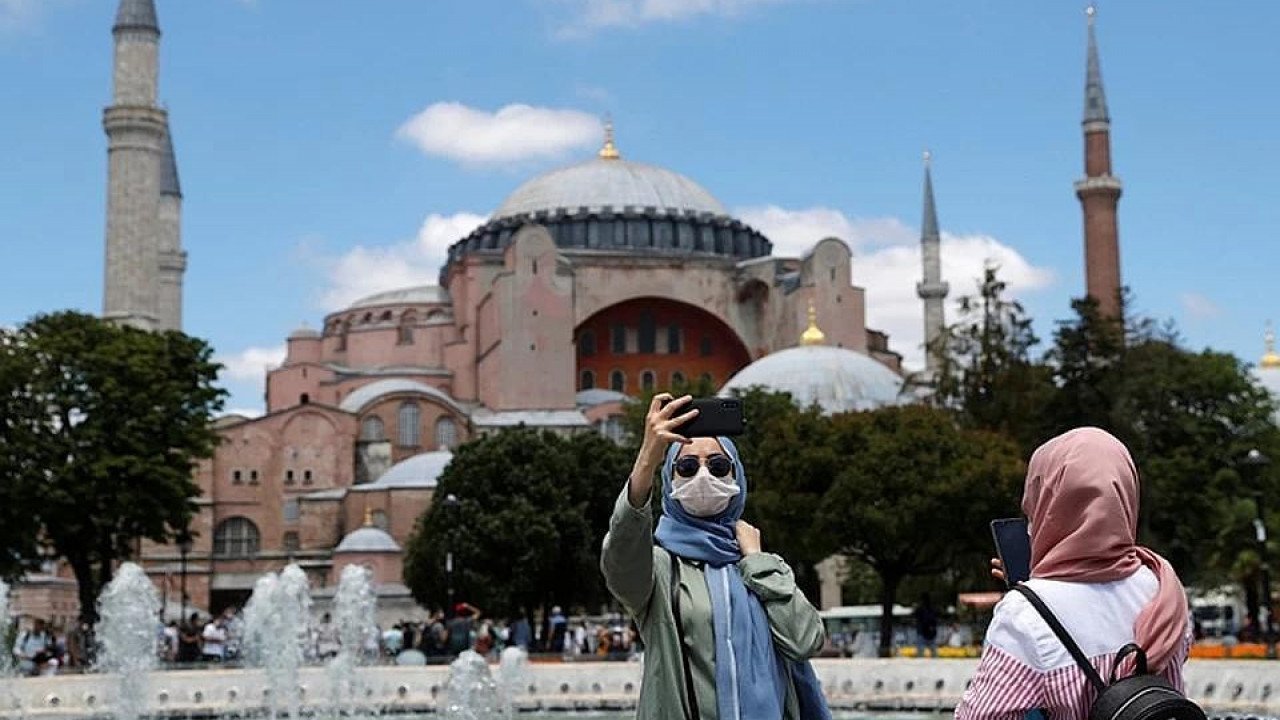 Пятничный намаз впервые за 86 лет пройдет в стамбульской Айя-Софии