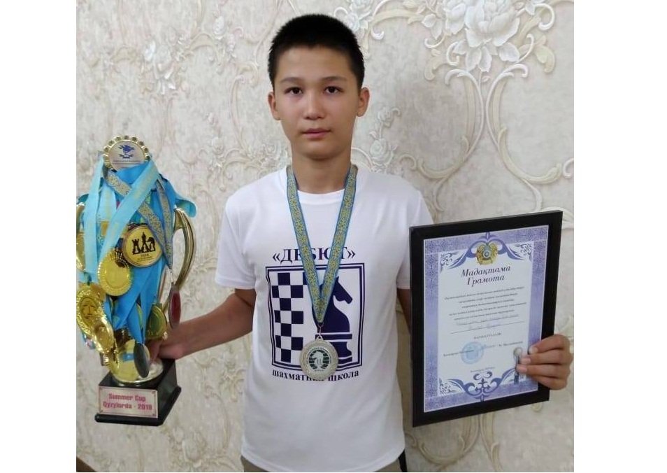 Кызылординский школьник завоевал «серебро» в республиканском шахматном турнире