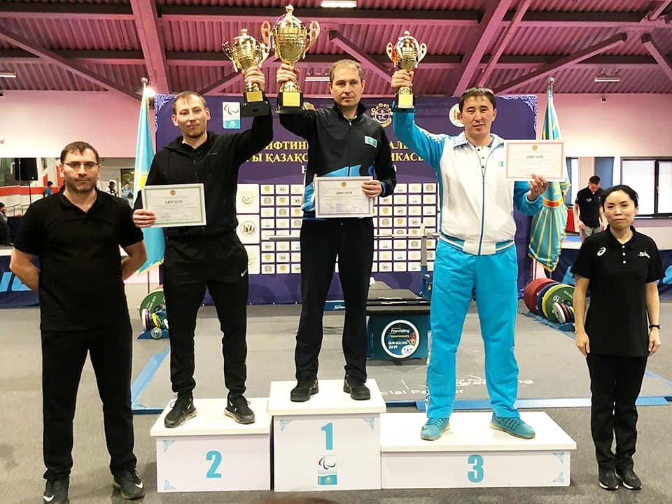 Кызылординская команда заняла третье место на чемпионате страны по пауэрлифтингу